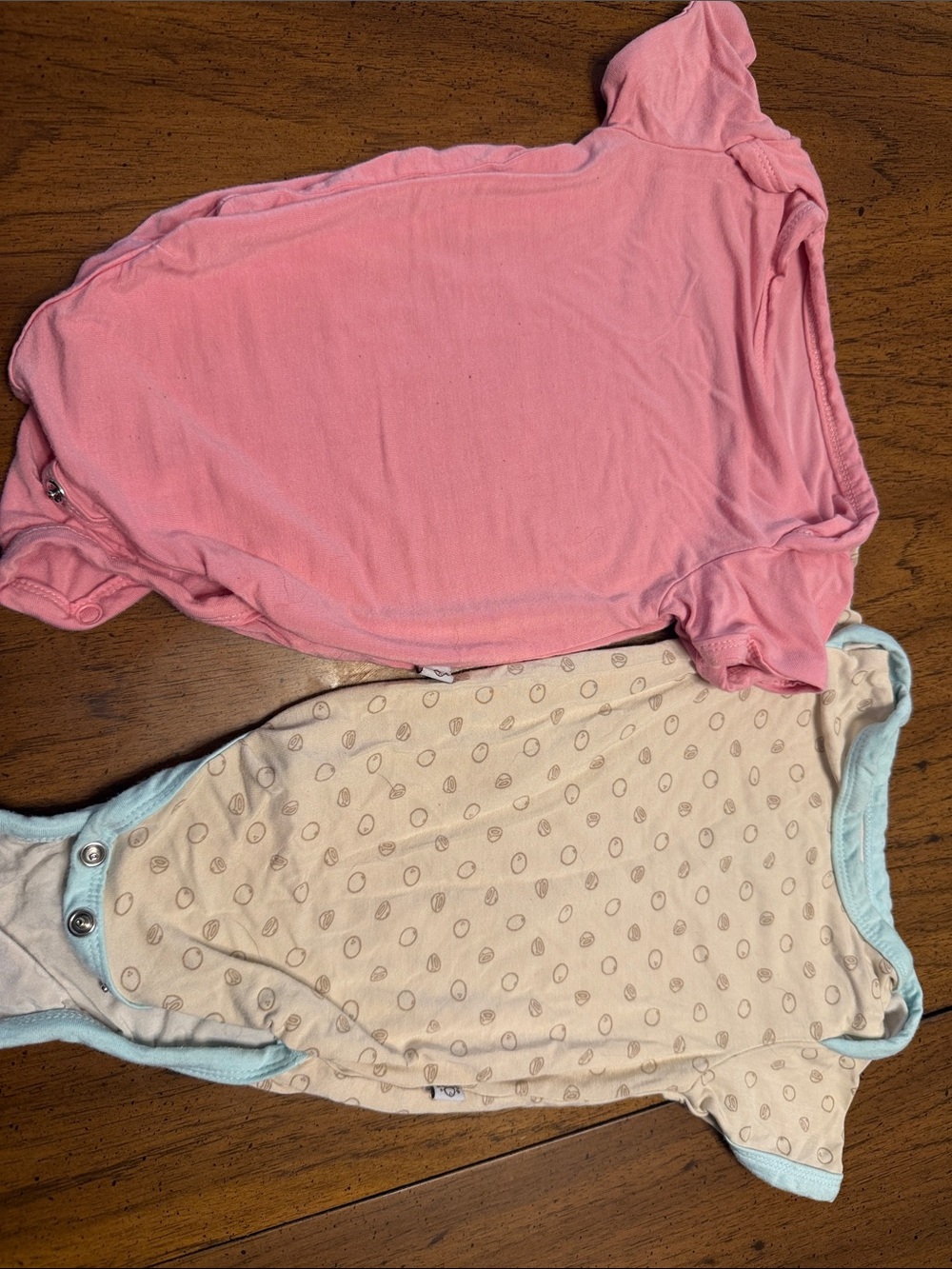 Coconut Pops Bamboo short sleeve onsies 6-9 Months